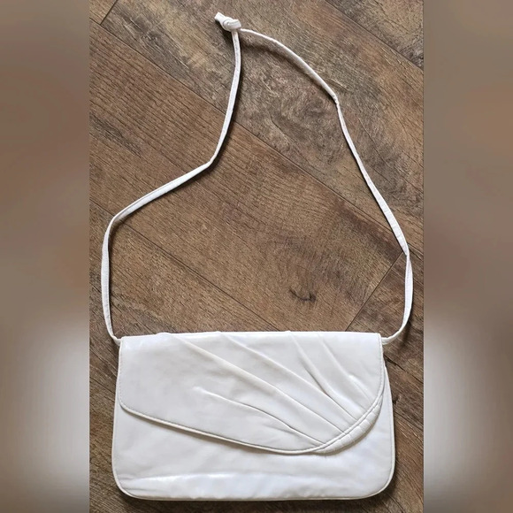 World Fashion Right Accessories Handbags - Vintage 1980s World Fashion Right White Purse Handbag Clutch